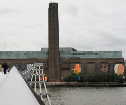taft modern art museum london from wobbly bridge
